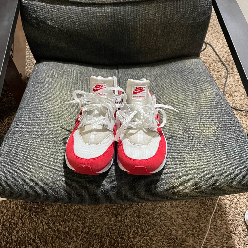 Size 10.5 Nike Air Huarache